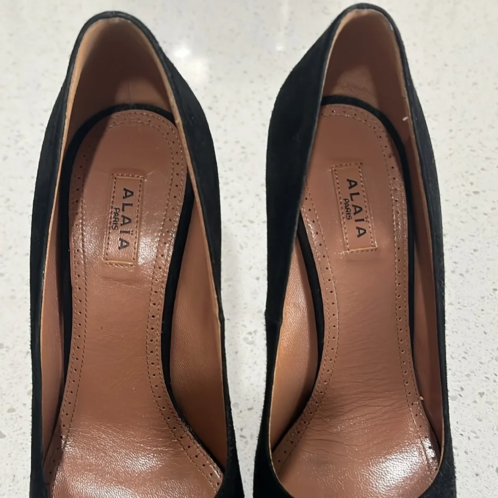 Alaia black suede heels size 37 gorgeous heels